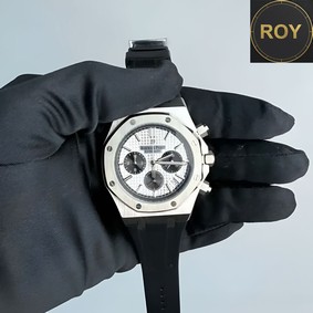 AP Audemars Piguet Black Rubber Strap Chronograph – 42mm