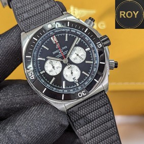 Breitling Super Chronomat black bezel- 44mm