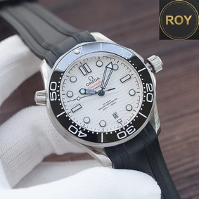 Omega Seamaster white dial Rubber Strap Automatic Movement -42mm