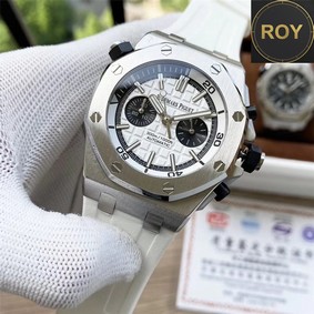 AP Audemars Piguet White Rubber Strap Royal Oak Offshore Quartz- 42mm
