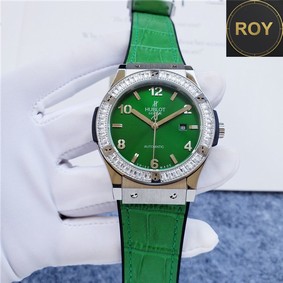 Hublot Classic Fusion Green Dial Iced Automatic – 42mm